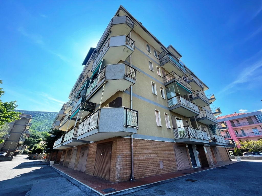 Bilocale con box Quota 20 Borghetto S.S.