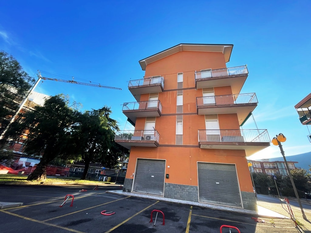 Bilocale ristrutturato con posto auto Borghetto S.S.
