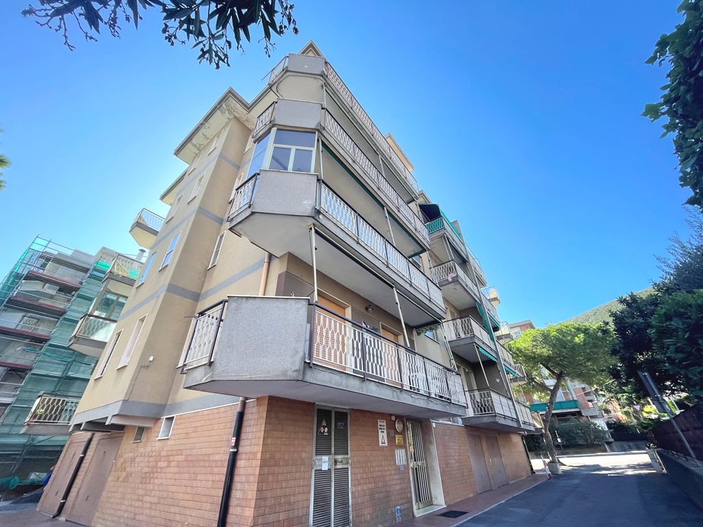 Bilocale con balconata